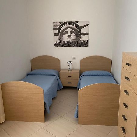 Hotel Ambasciatori Pineto Ruang foto