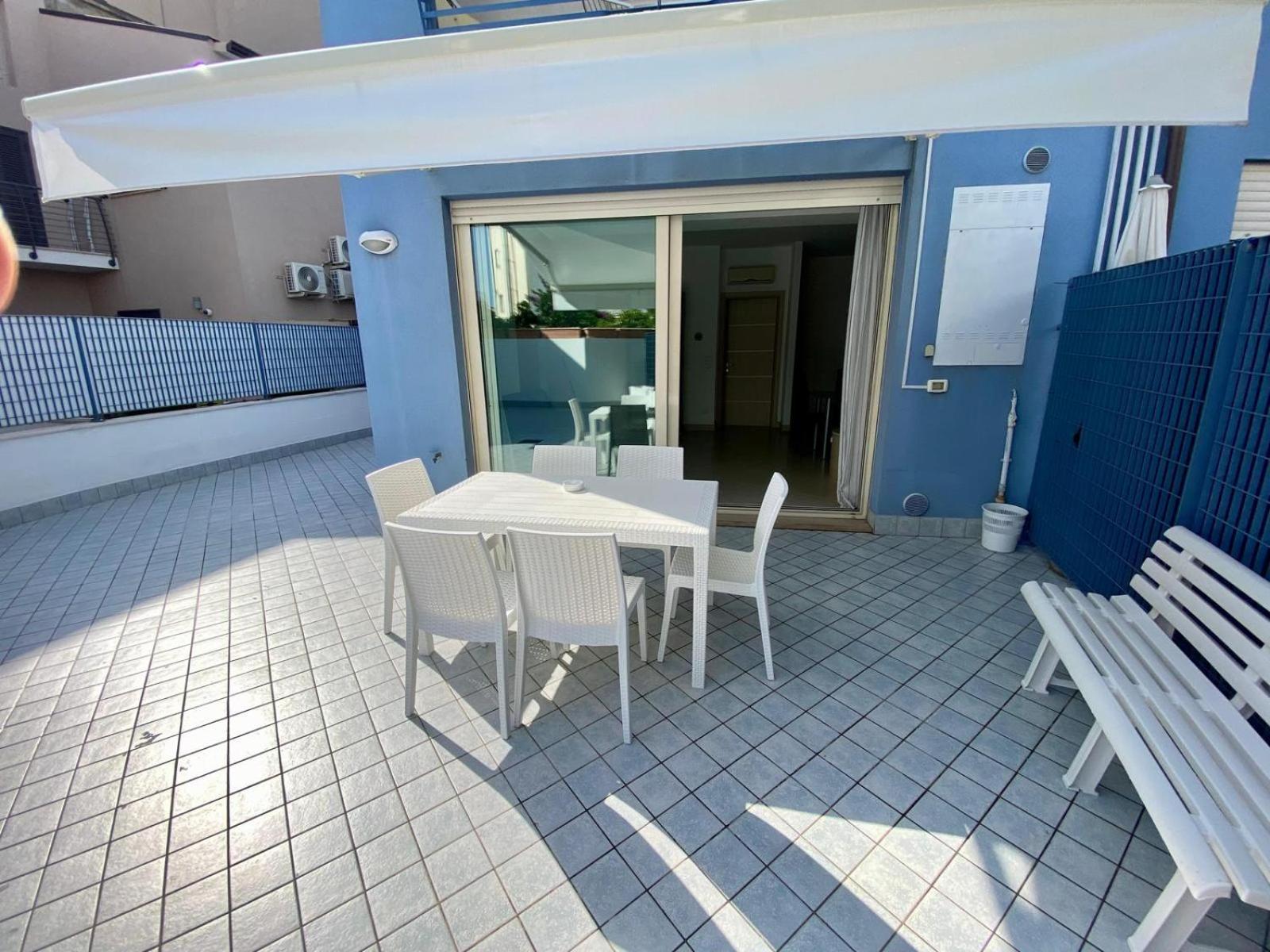 Hotel Ambasciatori Pineto Ruang foto