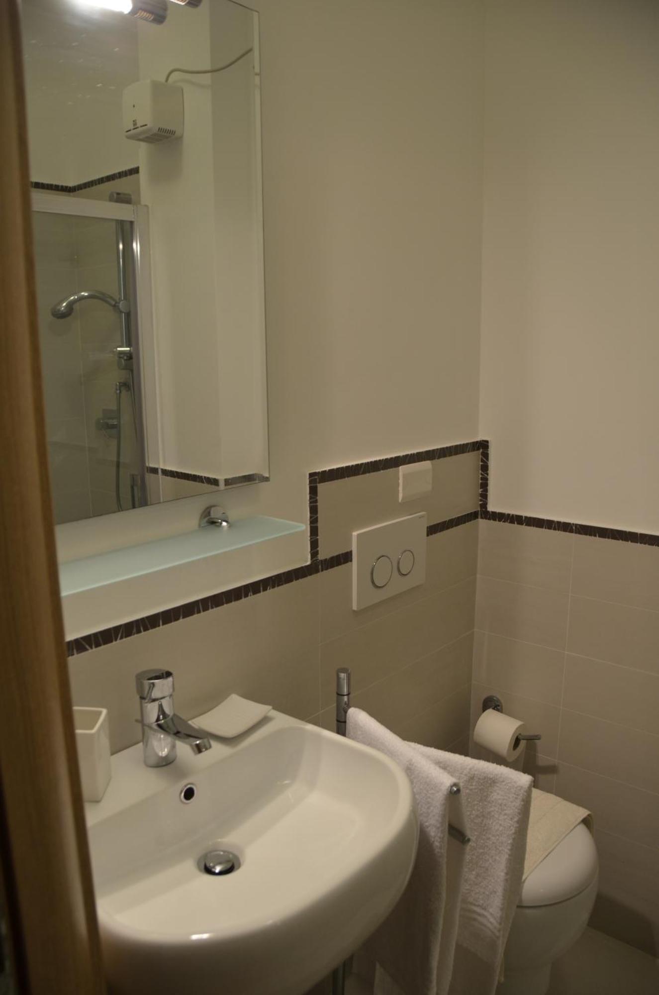 Hotel Ambasciatori Pineto Ruang foto