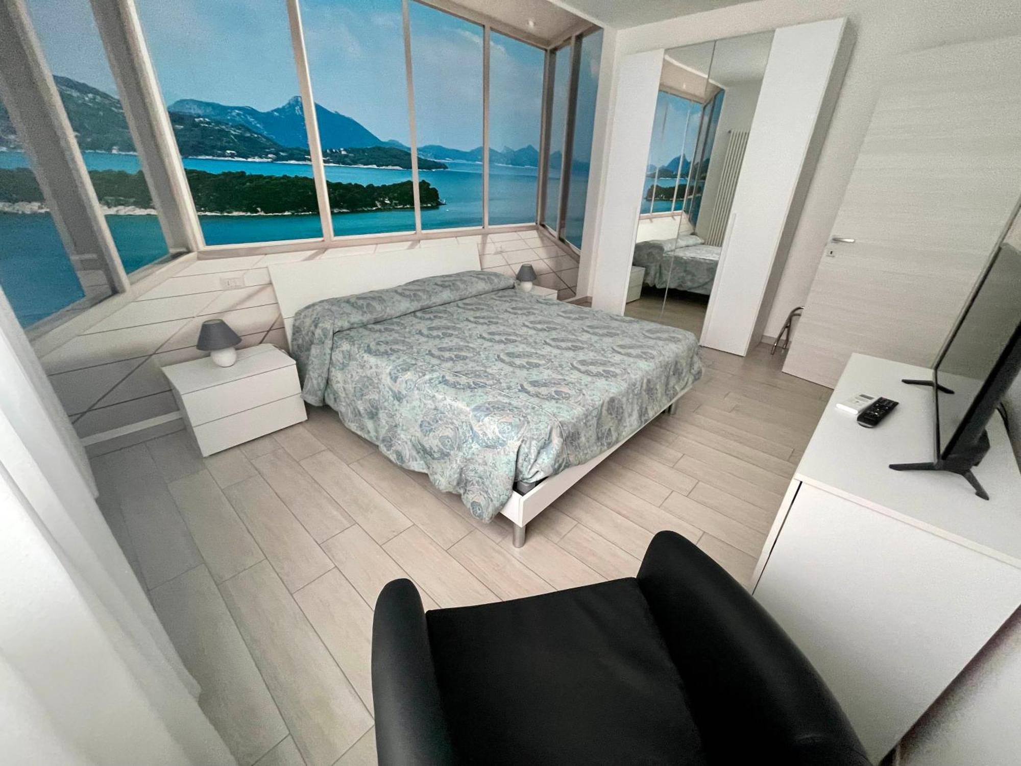 Hotel Ambasciatori Pineto Ruang foto